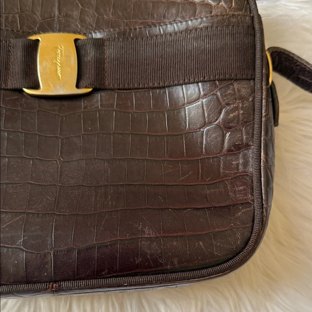 Salvatore Ferragamo Vara Brown Embossed Leather Designer Shoulder/ Crossbody Bag - Picture 16 of 16